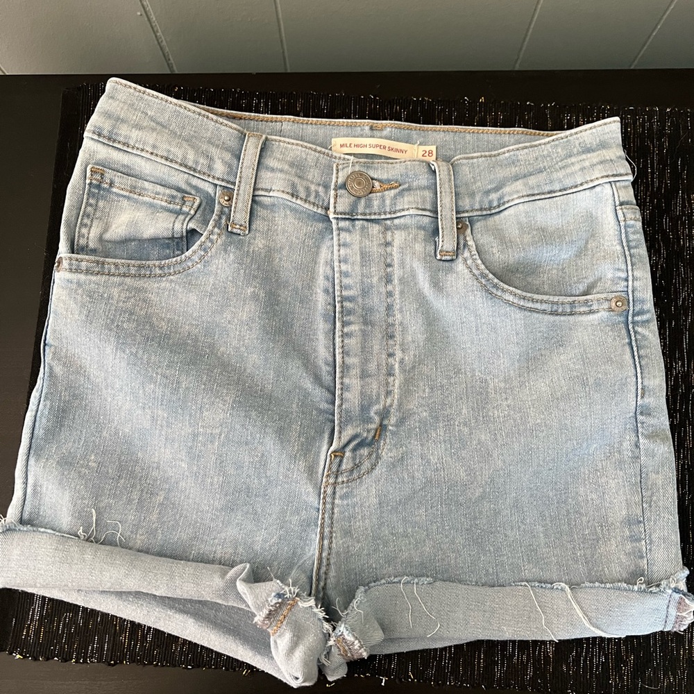 Levi’s Mile High Super Skinny Shorts